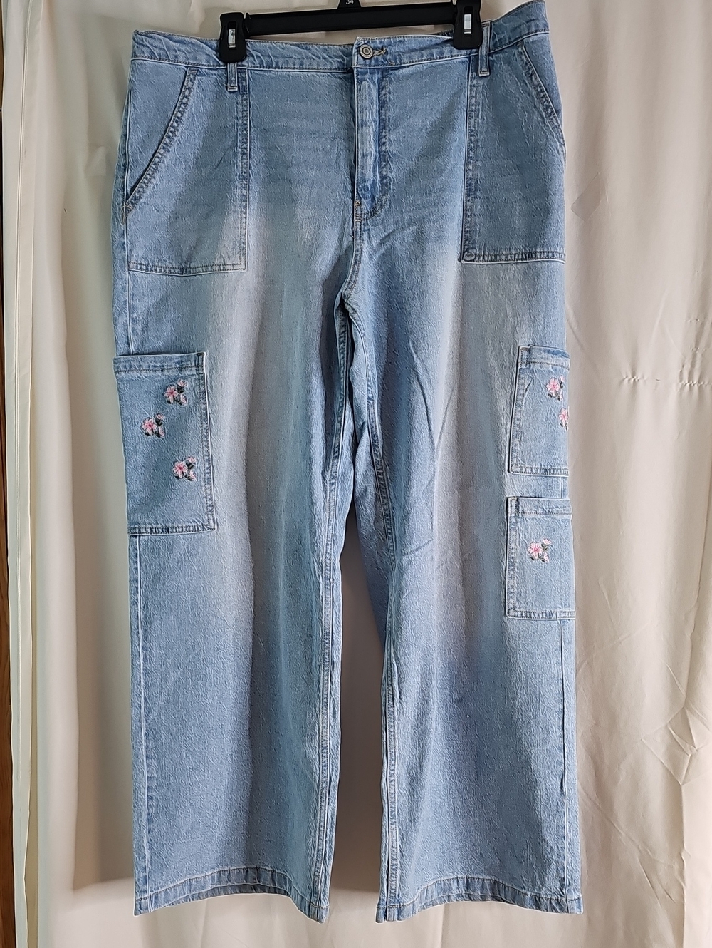 No Boundaries Light Blue Wide-Leg Embroidered Cargo Jeans
